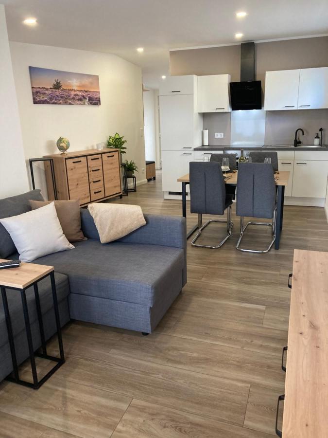 Moderne Ferienwohnung Mit Balkon Herxheim Exteriér fotografie